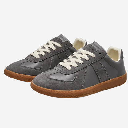 Damen Sneakers mit mehrlagigem Design und geriffelter Laufsohle