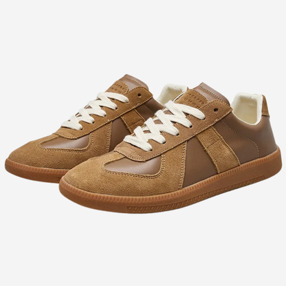 Damen Sneakers mit mehrlagigem Design und geriffelter Laufsohle