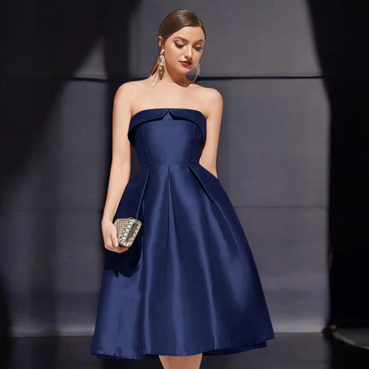 Trägerloses Minikleid für Frauen