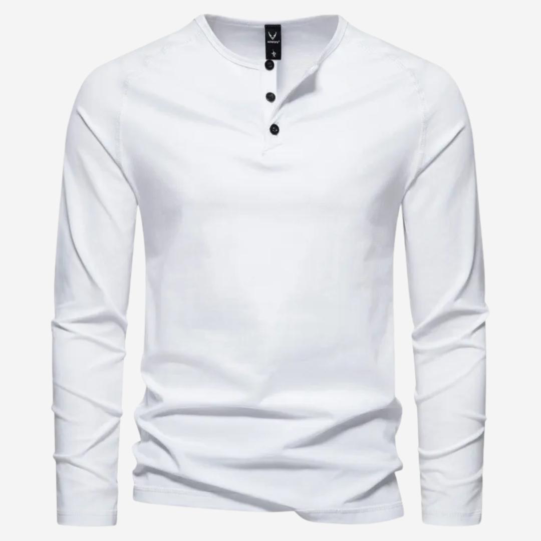 Moderner Herrenpullover in schlichtem Schnitt mit Knöpfen am Halsausschnitt