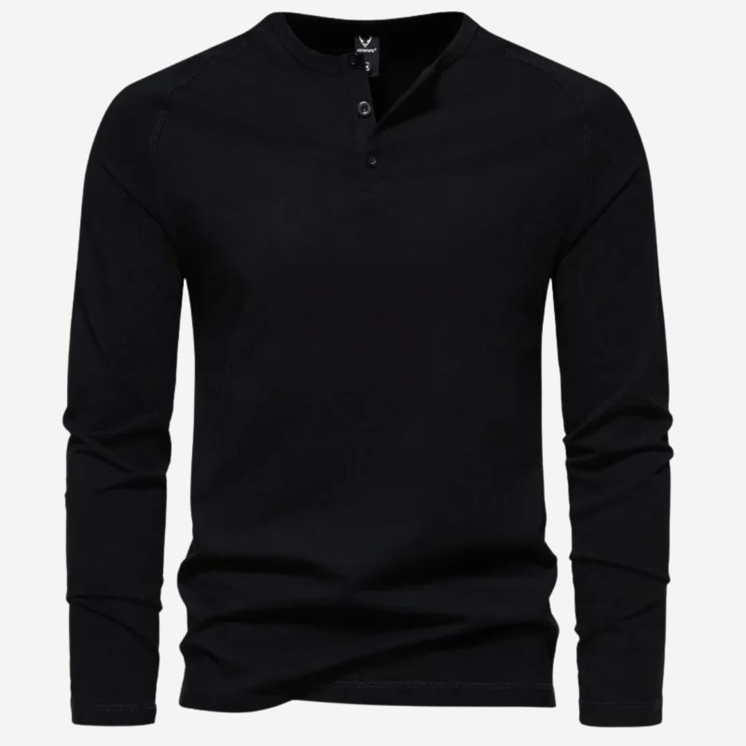 Moderner Herrenpullover in schlichtem Schnitt mit Knöpfen am Halsausschnitt