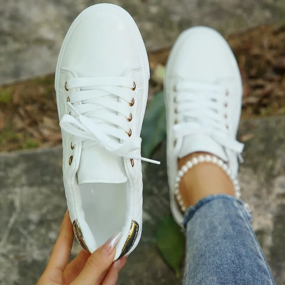 Sneakers Damen mit diamantgesteppten Seiten und flacher Sohle