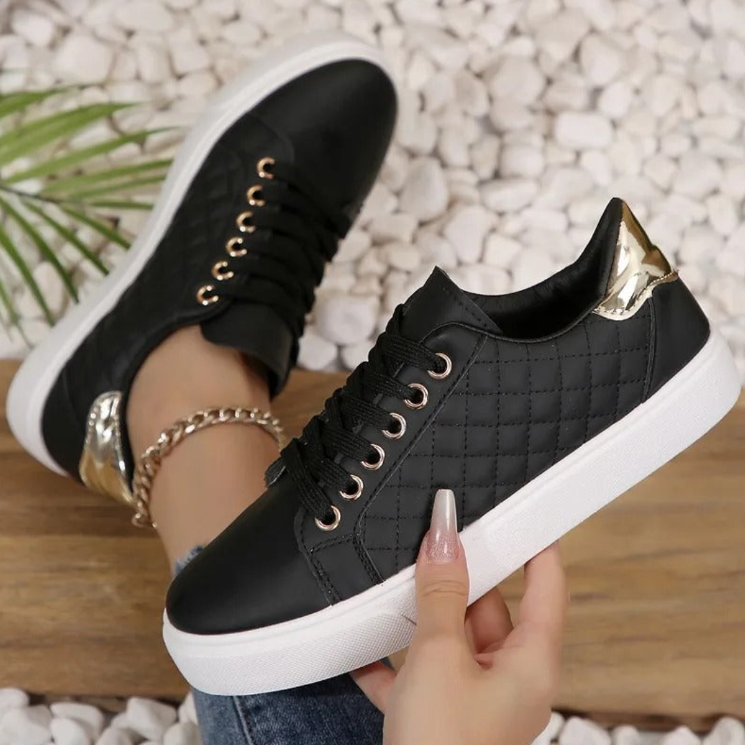 Sneakers Damen mit diamantgesteppten Seiten und flacher Sohle