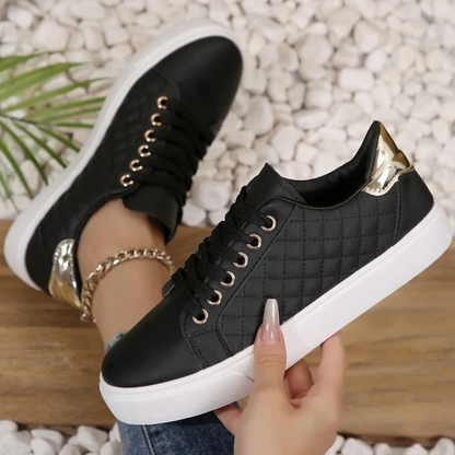 Sneakers Damen mit diamantgesteppten Seiten und flacher Sohle