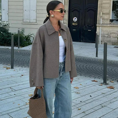 Winterjacke Damen Beige mit Lockerm Schnitt