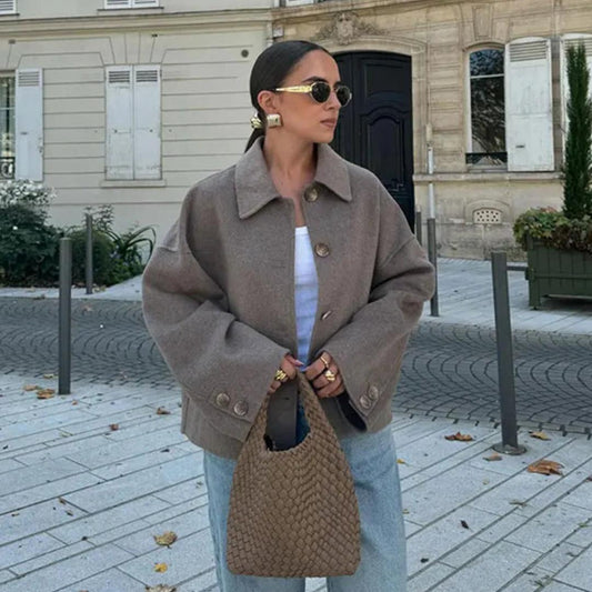 Winterjacke Damen Beige mit Lockerm Schnitt